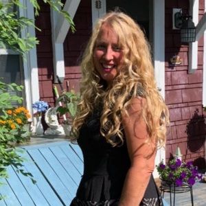 Meet your Posher, Lila